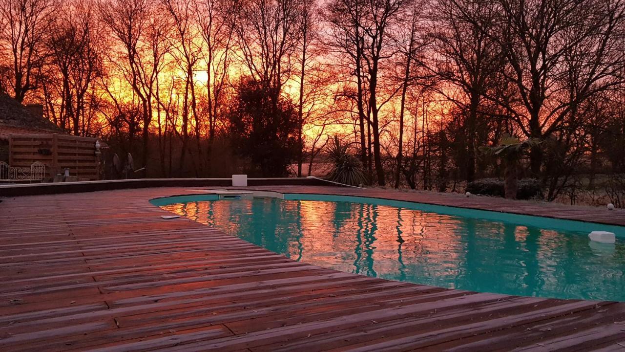 Отель Le Nichoir Les Essarts  Экстерьер фото